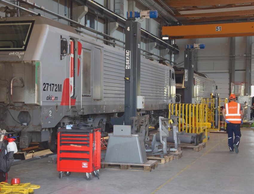 Inauguré en mai 2024, l’atelier de maintenance et de révision Akiem d’Ostricourt s’étend sur 60 000 m2 pour un investissement de 22 millions d’euros.