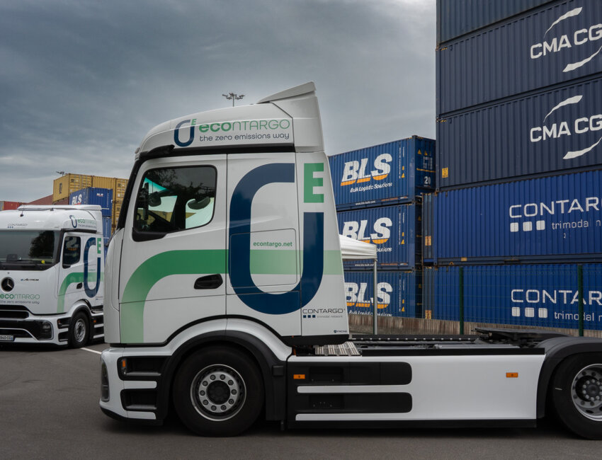 Contargo exploite déjà 51 bornes de recharge sur 11 sites en Allemagne et prévoit d'en déployer 90 sur 15 sites d'ici fin 2026, pour une flotte de 92 camions électriques © Contargo