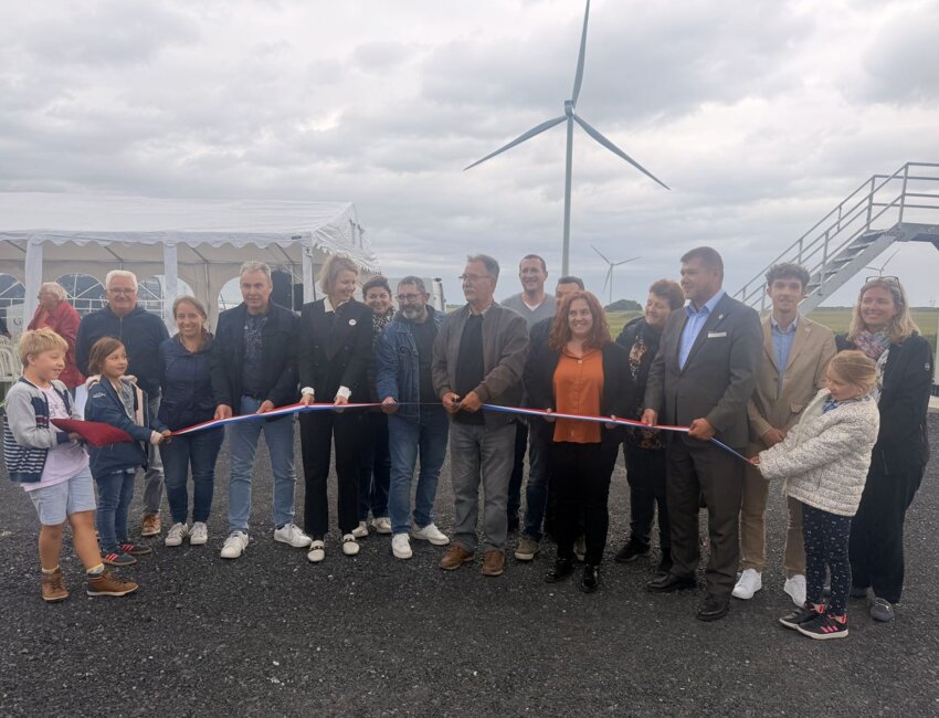 TotalEnergies Renouvelables et les acteurs locaux ont officiellement inauguré le parc à Rollot. © TotalEnergies