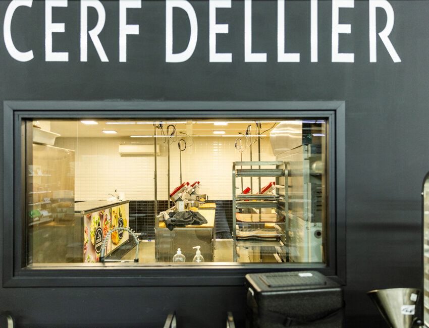 Cerf Dellier donne également des cours de cuisine. ©Léna Heleta