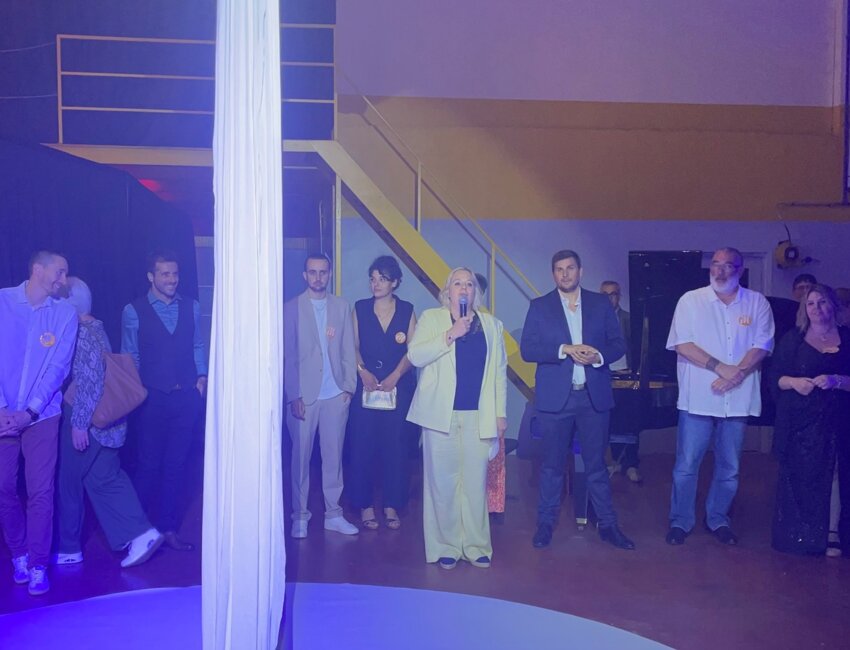 Lors de la soirée de transmission de l'entreprise textile avec une grande partie de l'équipe Malterre.