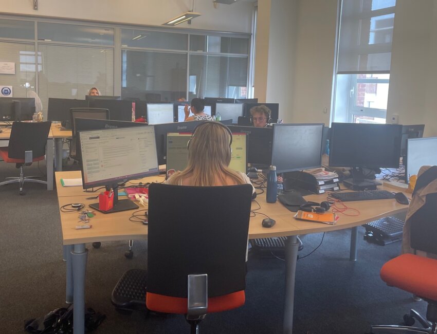 Immersion chez Arpège Contact, une société coopérative de production (SCOP) qui fait le choix d’un modèle différent dans le secteur de la relation client.