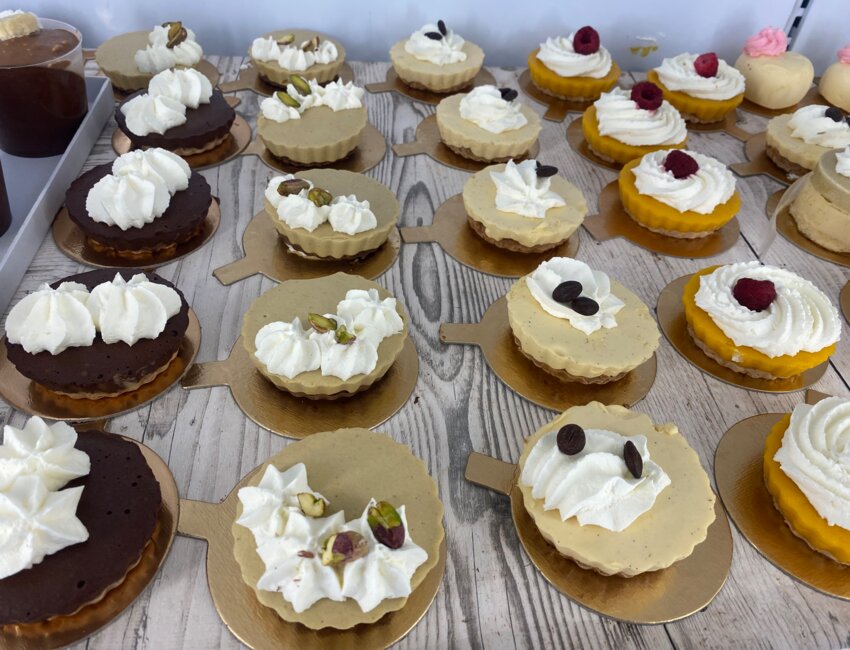 L'artisan glacier propose des desserts glacés, créés par sa fille Lola.