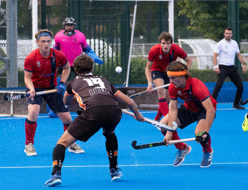 L'équipe masculine de l'IHL est en première division. ©Fenaert
