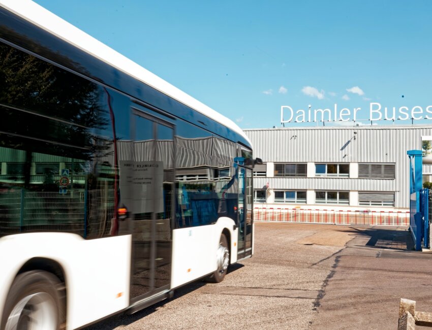 © Benjamin Prost- Daimler Buses, premier employeur privé du département, reste le poumon économique de Ligny-en-Barrois et de la Meuse.