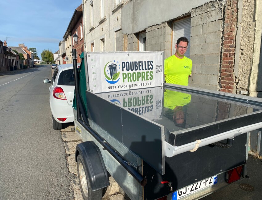 Anthony Blin a aménagé sa remorque pour son activité.