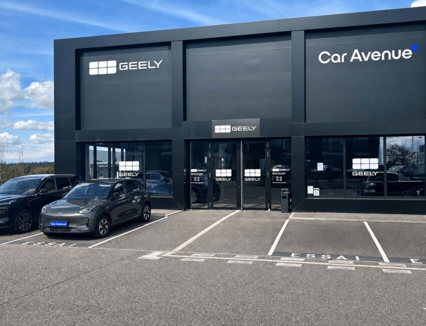 15 points de vente Geely via le réseau Car Avenue sont présents en Europe dont six en France © Car Avenue.