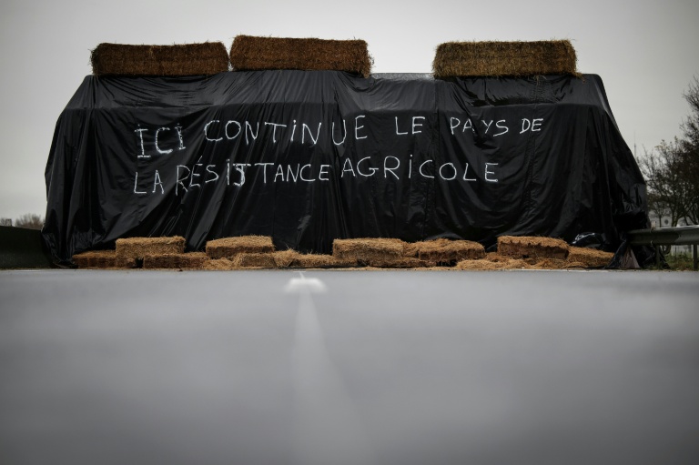 Colère agricole: pas de « trêve » à l&rsquo;approche de Noël, nouveau cas de dermatose