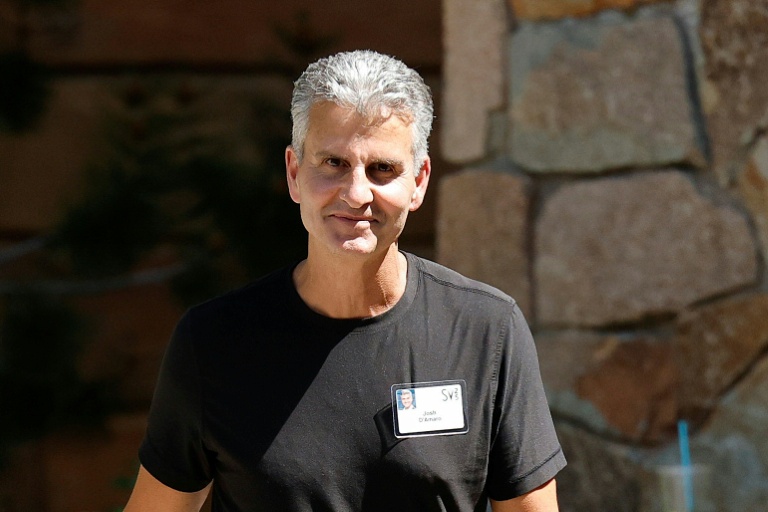Le groupe Disney choisit Josh D'Amaro, responsable des parcs d'attractions, comme futur patron