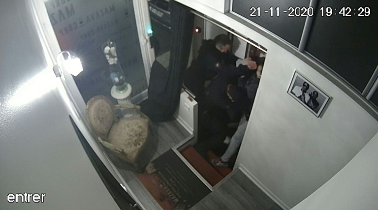 Violences contre le producteur Michel Zecler: trois policiers jugés en novembre