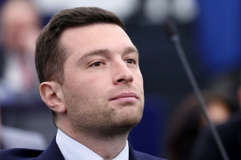 Après le meurtre de Quentin Deranque, le RN pousse son avantage face à une LFI affaiblie