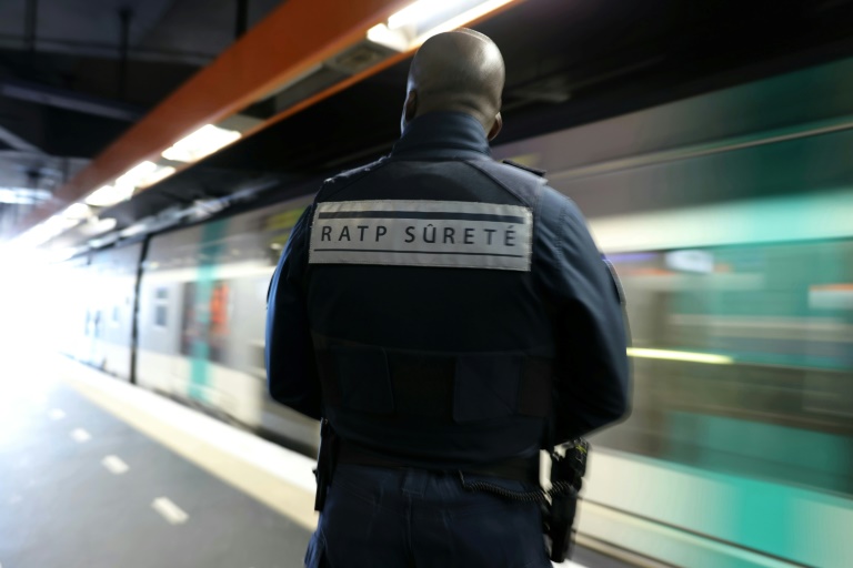 Violences: les agents de sûreté SNCF et RATP bientôt autorisés à porter des pistolets à impulsions électriques