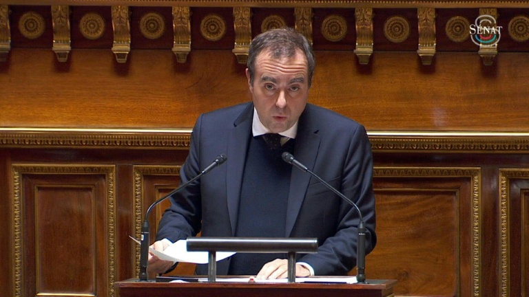 Réforme constitutionnelle sur la Nouvelle-Calédonie: 