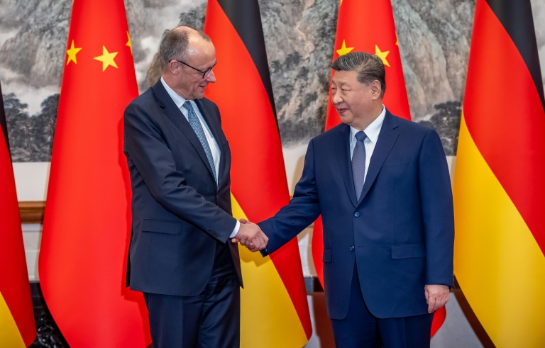Le chancelier Merz en super VRP de l'Allemagne pour son dernier jour en Chine