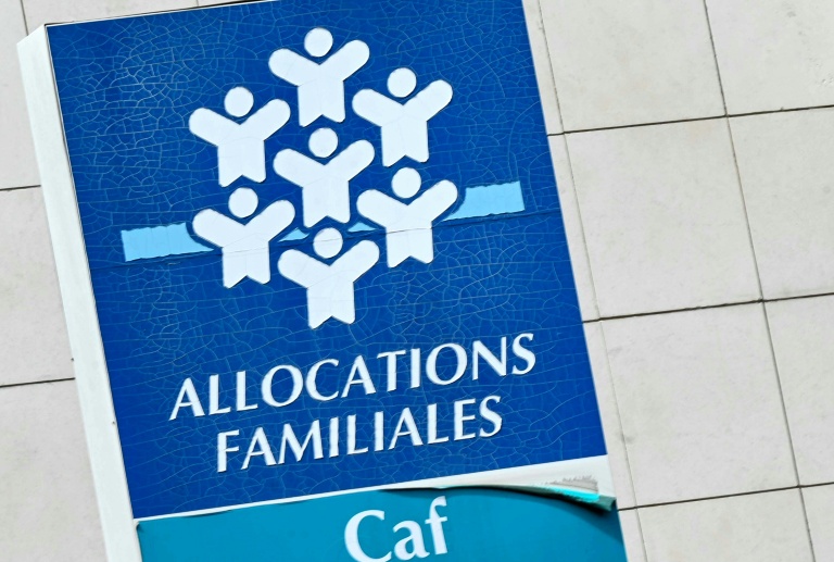 Allocations familiales: un coup de rabot pour financer le congé de naissance