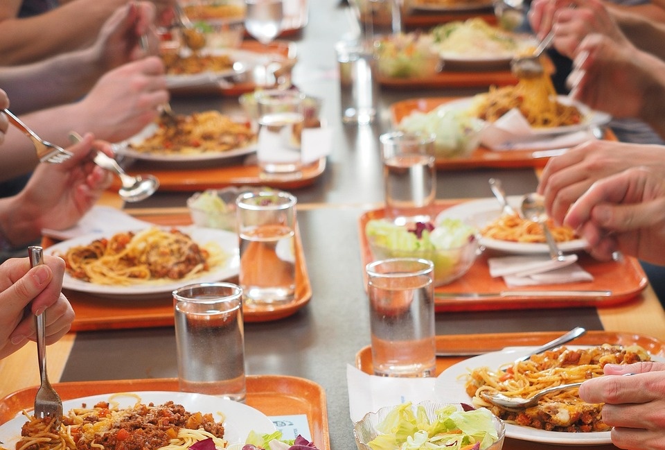 Hauts-de-France : Xavier Bertrand ne veut plus de produits du Mercosur dans les cantines des lycées