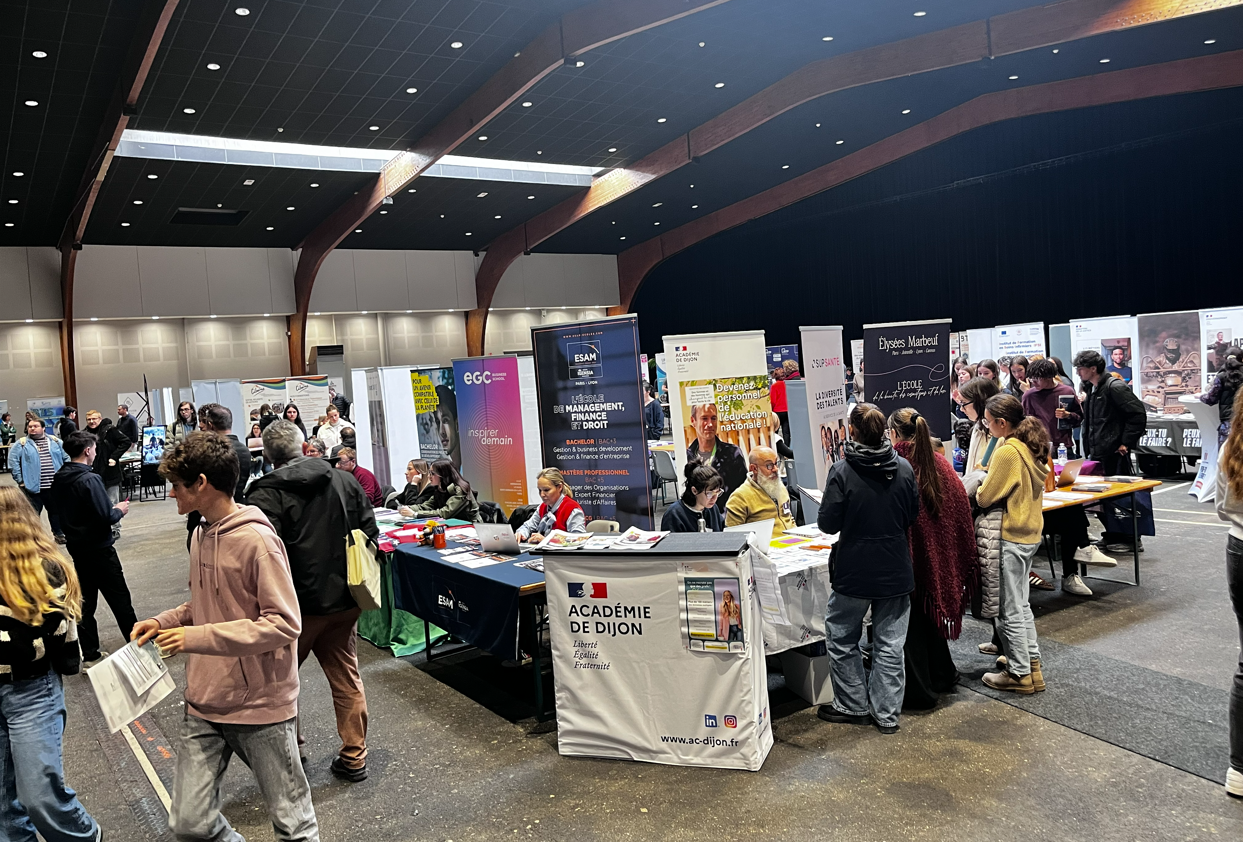 Orientation et formation : le forum post-bac réunit les acteurs à Mâcon