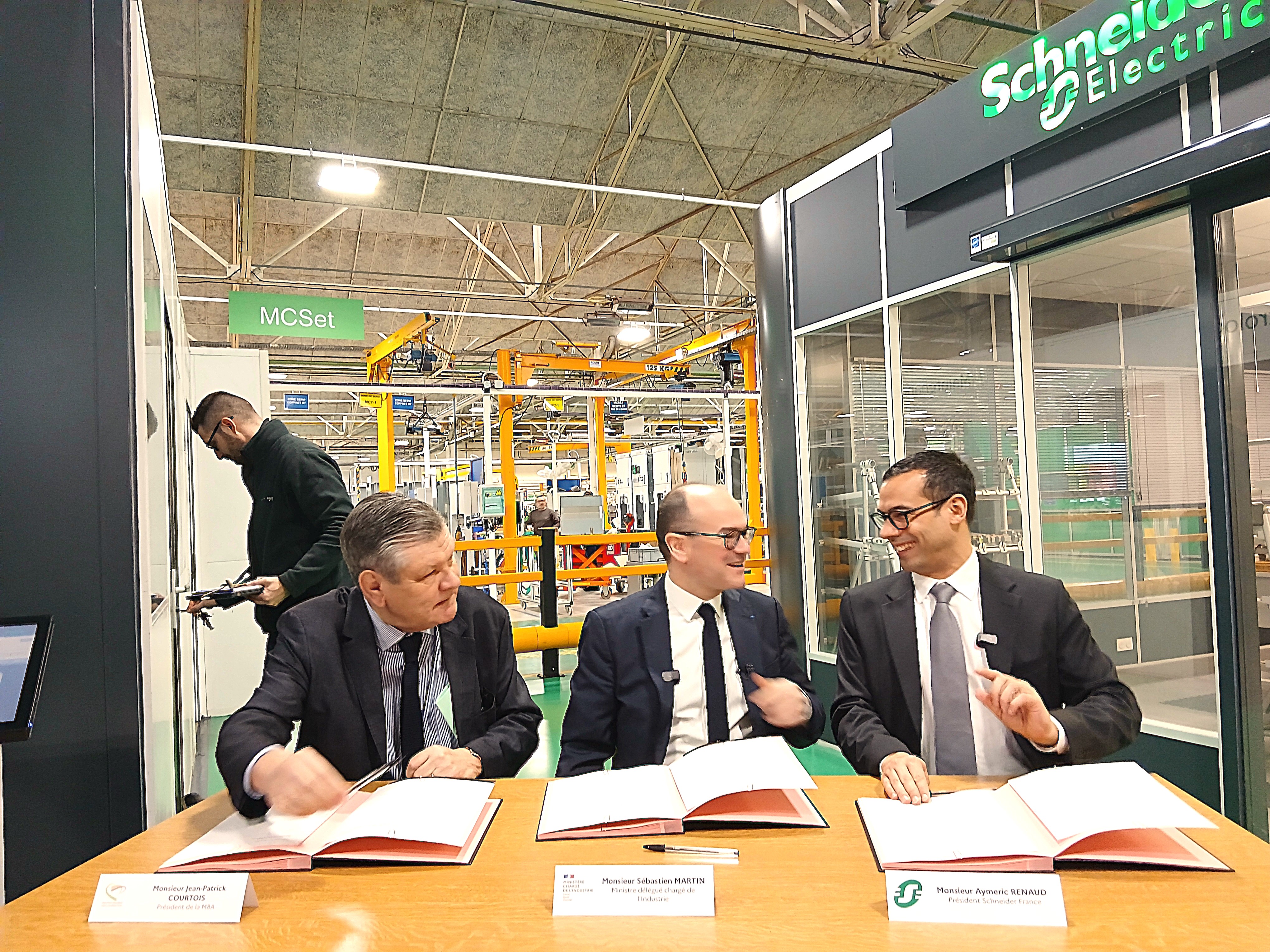 Mâcon : Schneider Electric confirme son investissement de 100 millions d'euros