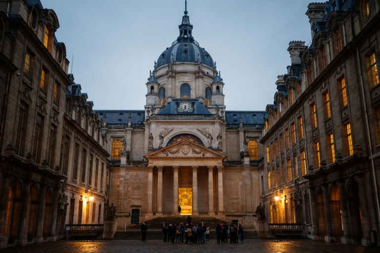 L'université Panthéon-Sorbonne atteint un 
