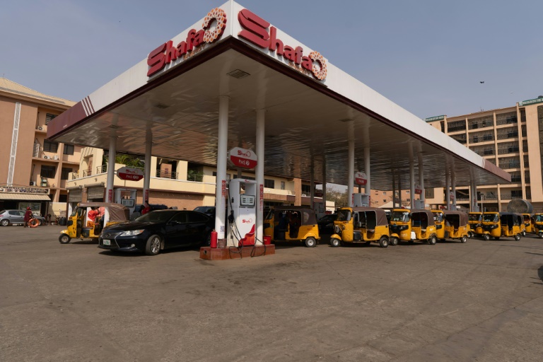 Loin de la guerre au Moyen-Orient, montée des frustrations dans le monde sur l'approvisionnement en carburants