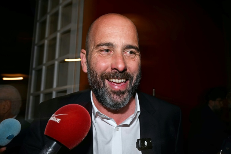 La droite perd Nîmes où un prof communiste s'impose face au RN