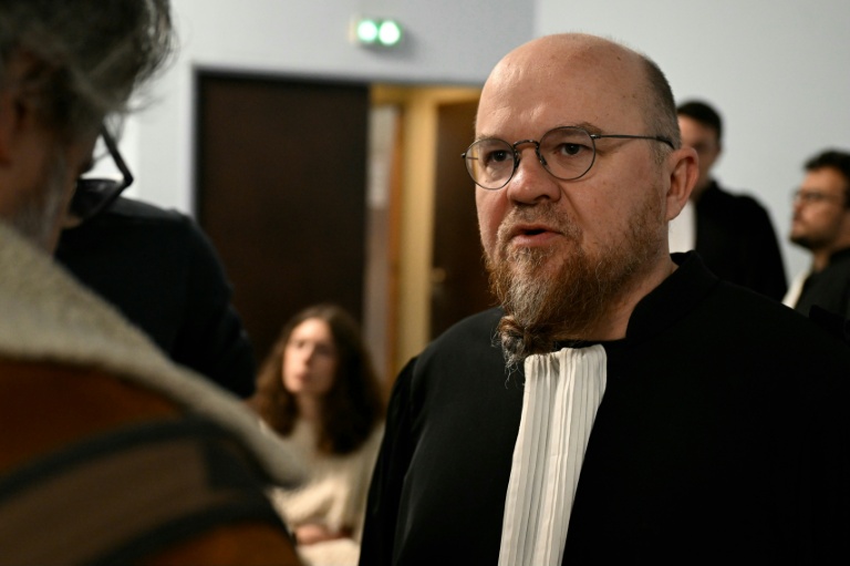 Décharges sauvages: de nombreuses pièces supprimées du dossier contre Nestlé Waters