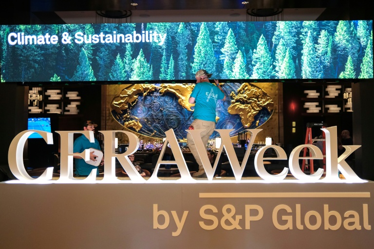 Au Texas, les professionnels de l'énergie sur le qui-vive face à la guerre au Moyen-Orient