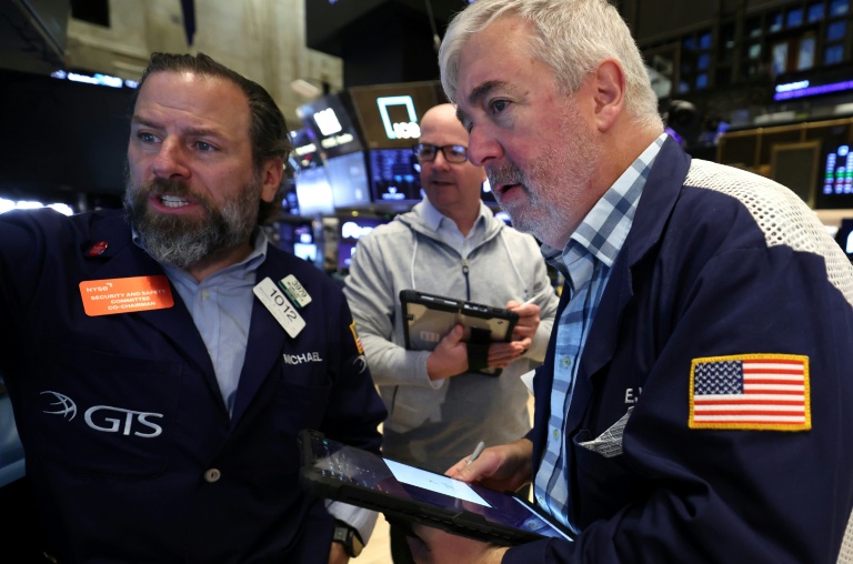 Moyen-Orient: Wall Street reste sur la défensive