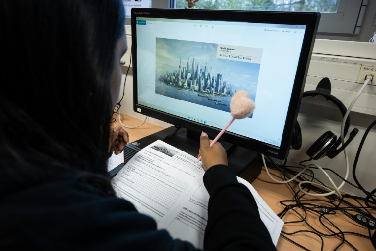 Poison ou remède? Des collégiens domestiquent l'intelligence artificielle