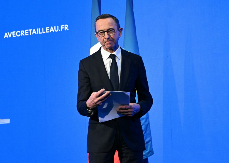 Présidentielle 2027 : à droite et au centre, l'union divise