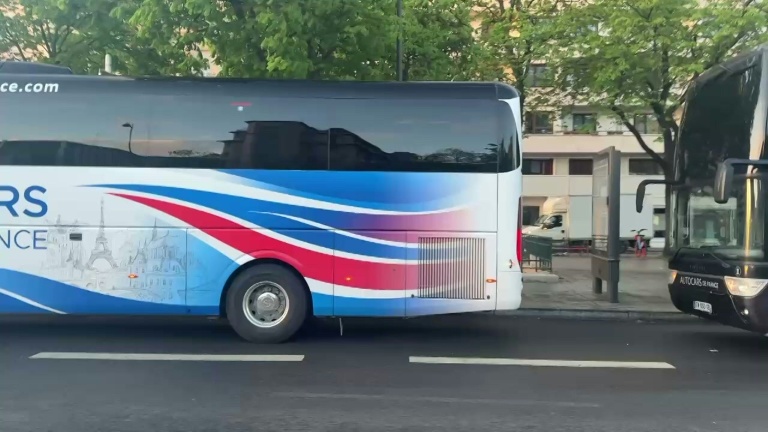 Hausse des carburants : début de l'opération escargot des routiers sur le périphérique à Paris