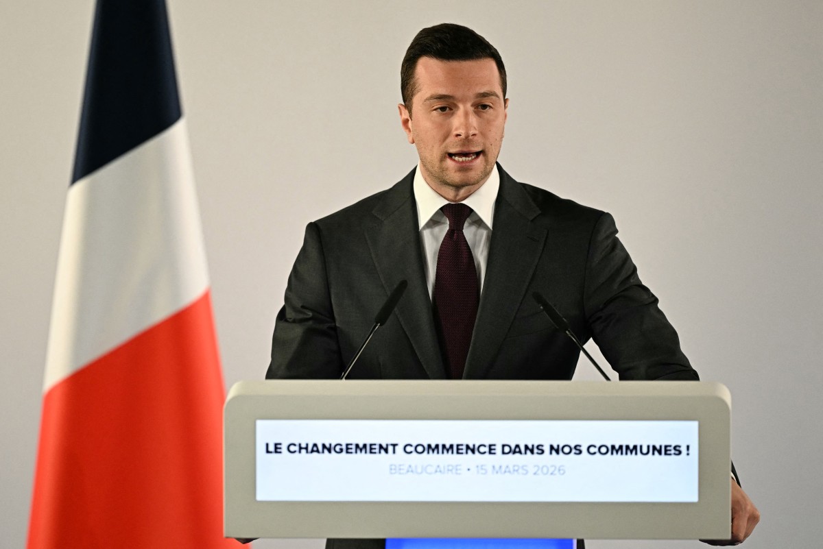 Municipales : nette poussée du RN, qui tend la main à la droite