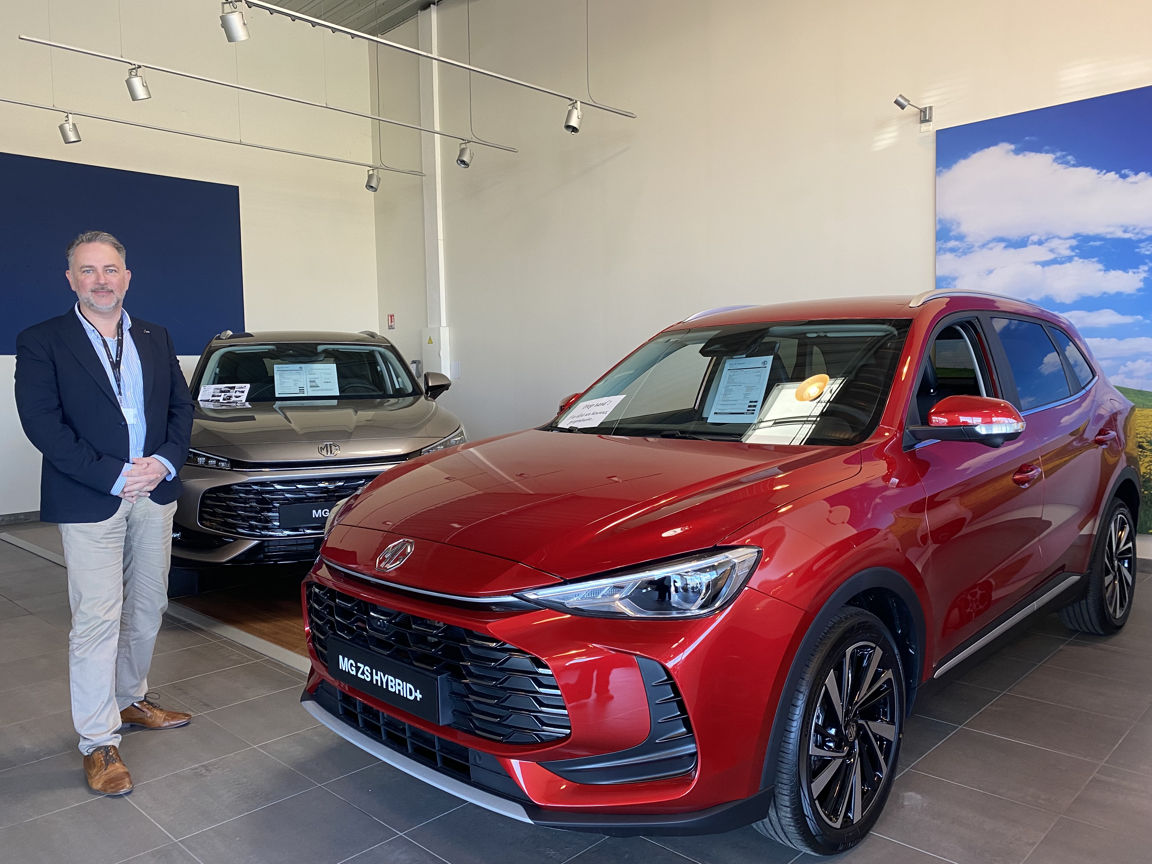 À Abbeville, vif succès pour la concession MG grâce aux voitures hybrides et électriques