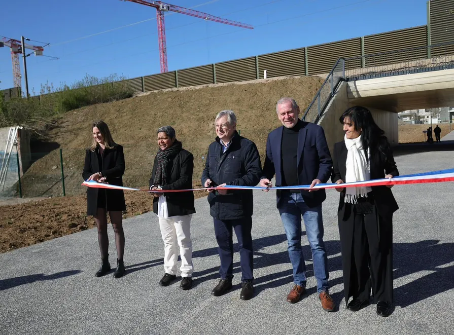 Metz : un passage souterrain dédié aux mobilités douces inauguré