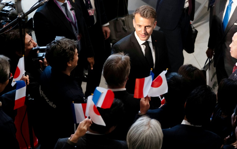 Macron reçu par l'empereur à la fin de sa visite au Japon
