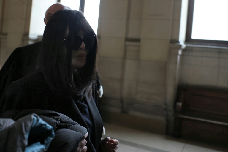 Isabelle Adjani rejugée pour fraude fiscale: de 18 à 24 mois de prison avec sursis requis en appel