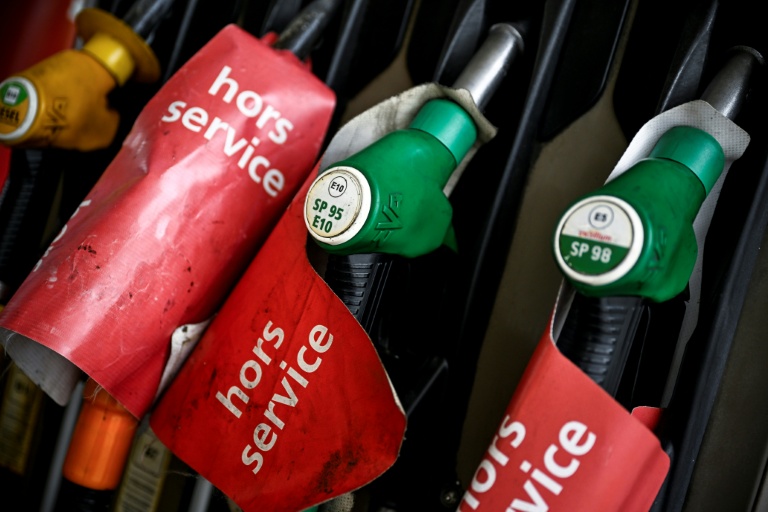 Carburants: environ 18% des stations-service en rupture de stock, annonce Bregeon