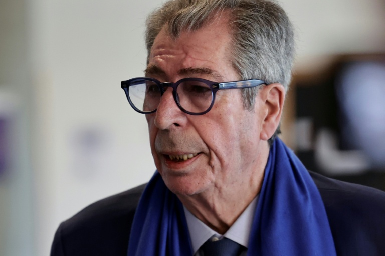 Détournement de fonds publics: 18 mois de prison ferme requis contre Patrick Balkany