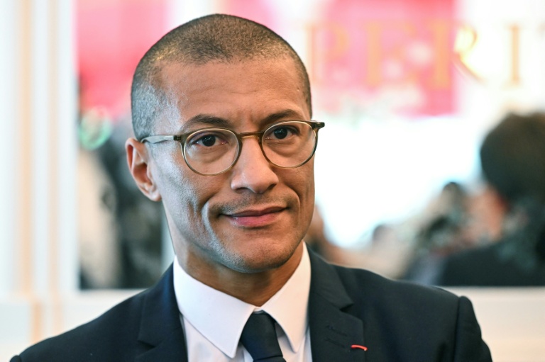 Le socialiste Karim Bouamrane dit qu'il pourrait être une 