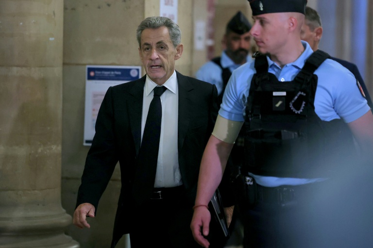 Au procès libyen en appel, Nicolas Sarkozy revient sur ses propos virulents après sa condamnation