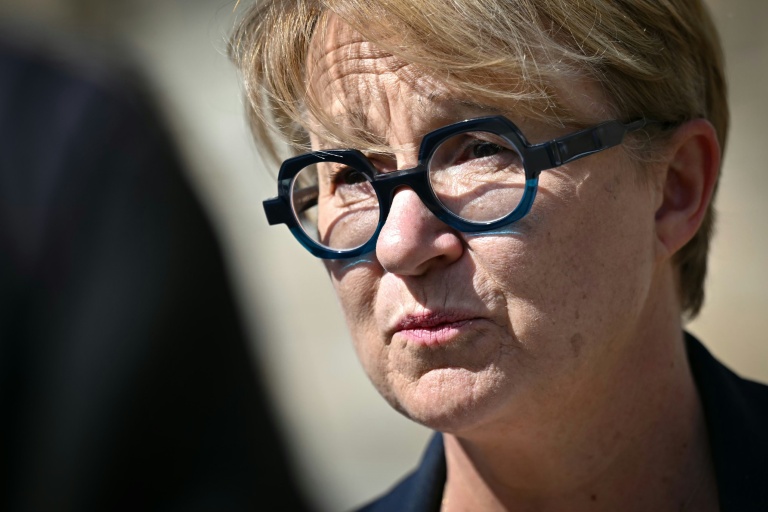 Environ 300 avocats manifestent à Rennes contre la réforme de la justice criminelle