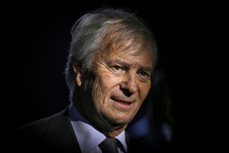 Edition: 115 auteurs annoncent quitter Grasset en ciblant Vincent Bolloré