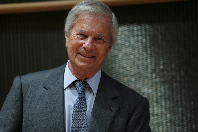 Bolloré affirme que 