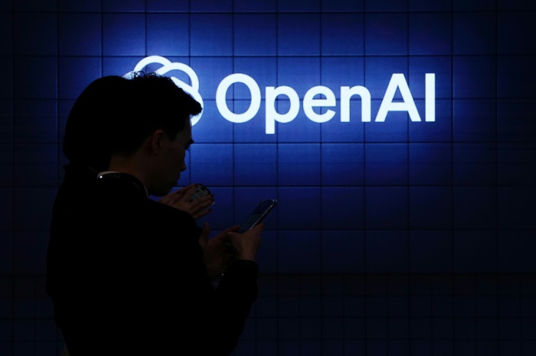 Cadence accélérée pour OpenAI, qui lance un nouveau modèle, à l'encadrement renforcé
