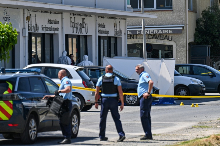Hérault: un homme armé tire sur des gendarmes avant de se faire abattre