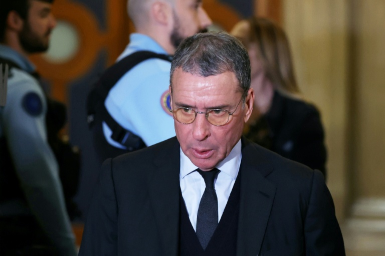 Procès libyen: quand l'intermédiaire Djouhri, impressionné, offrait une montre de luxe à Guéant