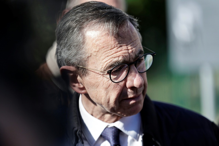 Retailleau qualifie Le Pen de "girouette", regrette les critiques contre Sansal