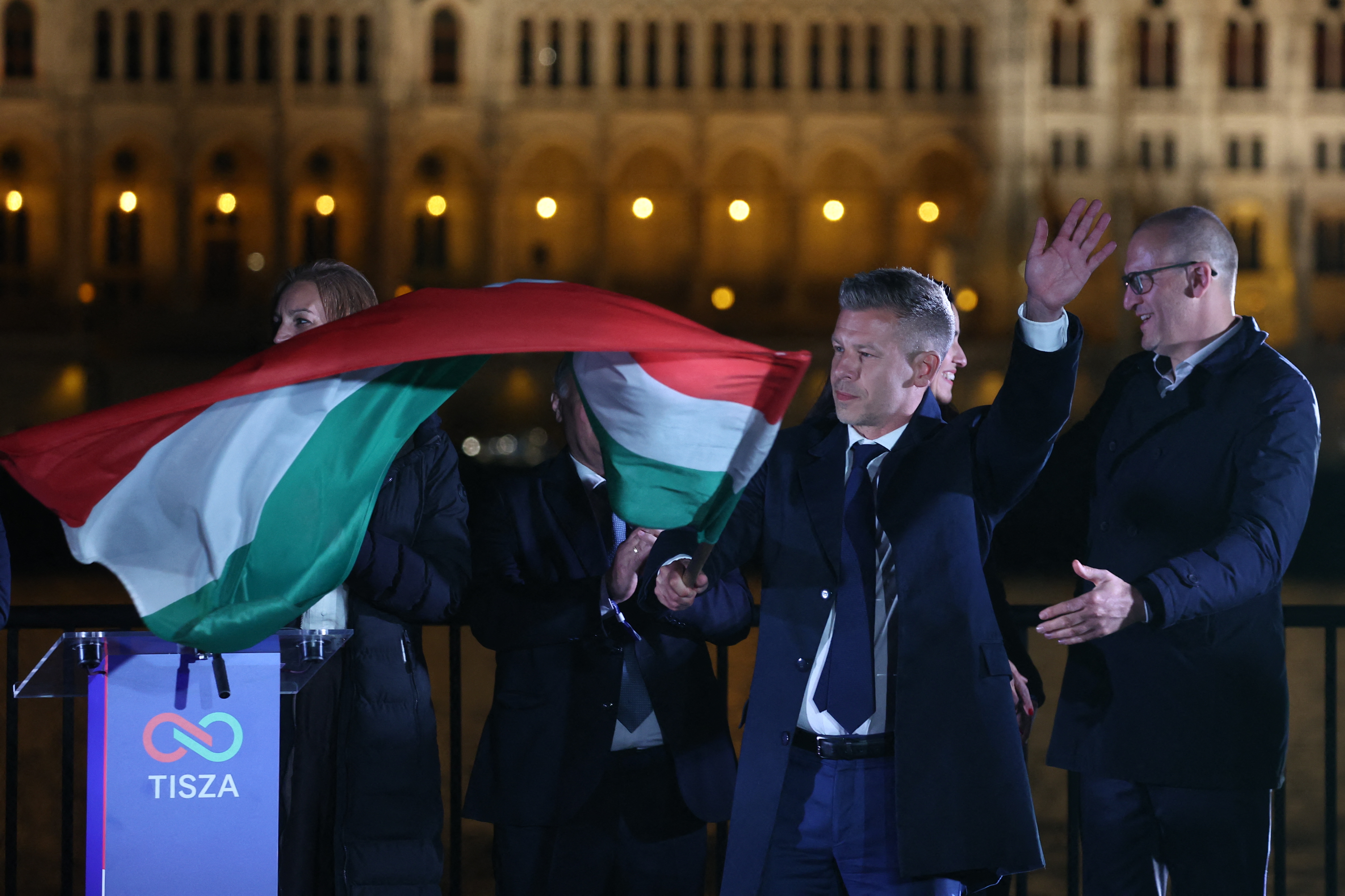 Hongrie : Péter Magyar inflige une défaite historique à Viktor Orban