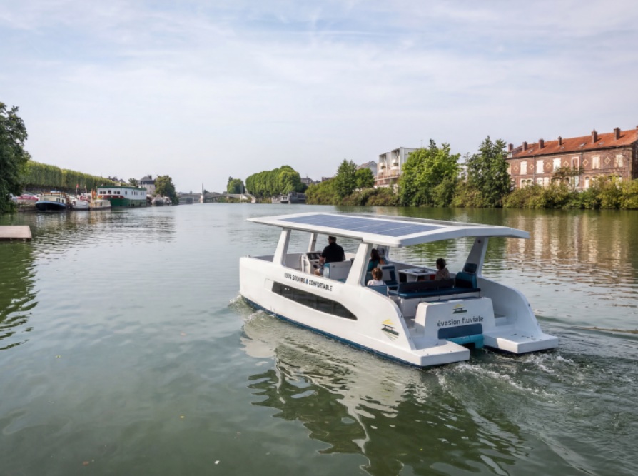 Compiègne : une promenade en catamaran solaire