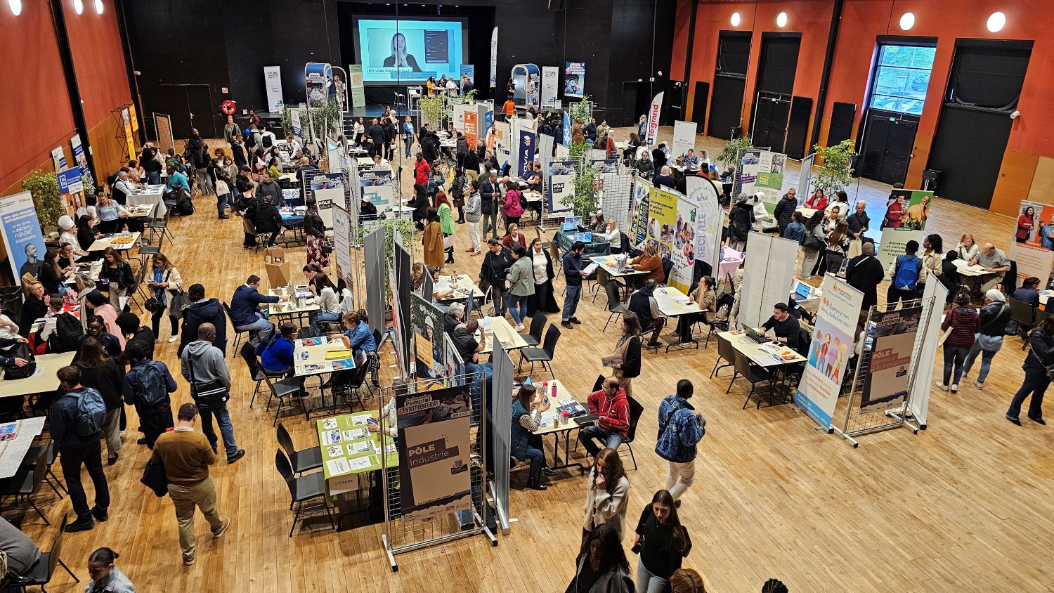 À Creil, plus de 500 postes à pourvoir aux Rencontres de l’Emploi et de l’Entrepreneuriat